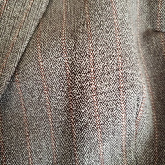 Classic Suzy Shier  Neutral Light Brown Fitted Pinstripe Blazer - Picture 5 of 11